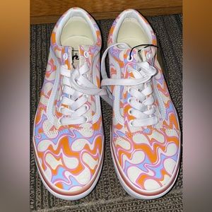 Vans Old Skool Stacked UV activated peace sign platform sneakers WMNS size 9 NWT